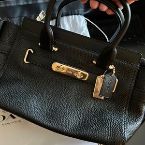NWT - Black leather Coach Swagger 27 Carryall Crossbody
